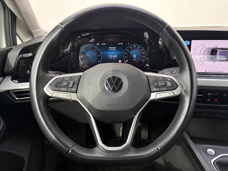 Volkswagen Golf 2.0 TDI 110kW Life - fotka 15 z 20