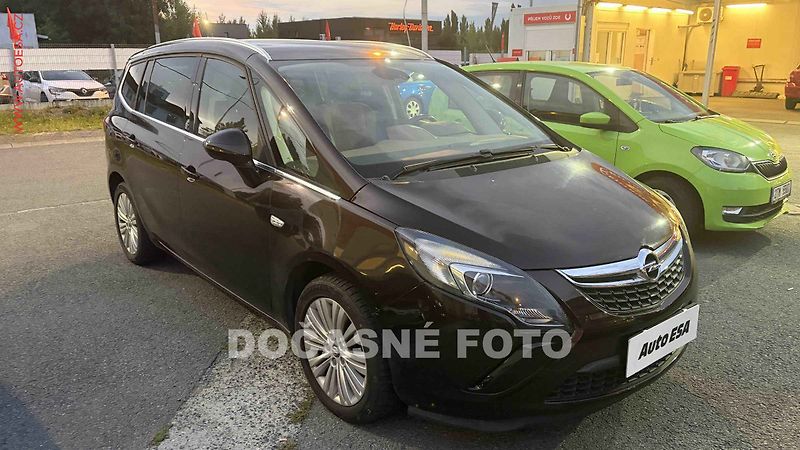 Opel Zafira (2014) 2.0CDTi, ČR, AAC, ČR, tempo - fotka 1 z 3