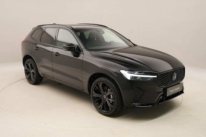 Volvo XC60 B5 AWD BLACK EDITION AUT CZ - fotka 17 z 60