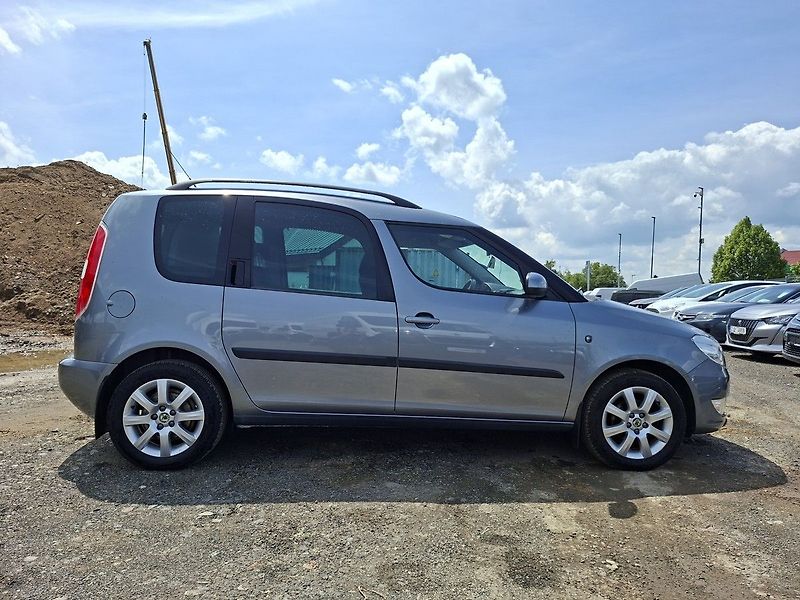 Škoda Roomster 1,2 TSI 63kW M5 2.MAJ - fotka 9 z 23