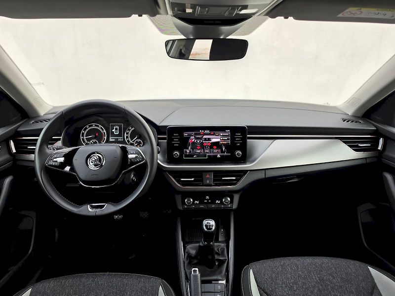 Škoda Scala (2023) 1,0TSI 81KW STYLE - fotka 5 z 32