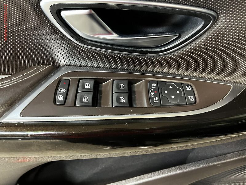 Renault Espace (2017) 1.6 dCi, Initiale Paris, AT - fotka 12 z 20