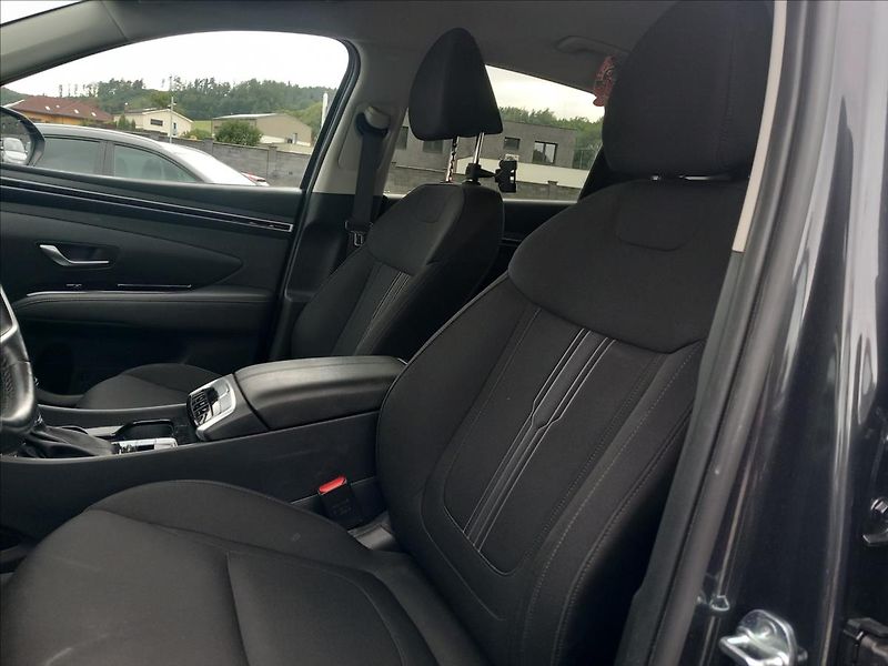 Hyundai Tucson 1,6 T-GDI DCT SMART - fotka 13 z 21