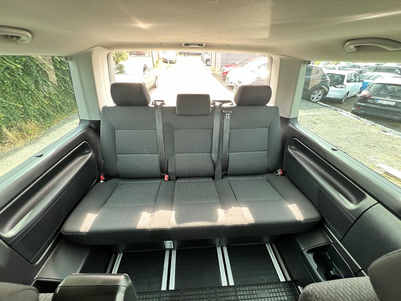 Volkswagen Multivan 2.0TDi 110kw 7MÍST TAŽNÉ ALU - fotka 19 z 38