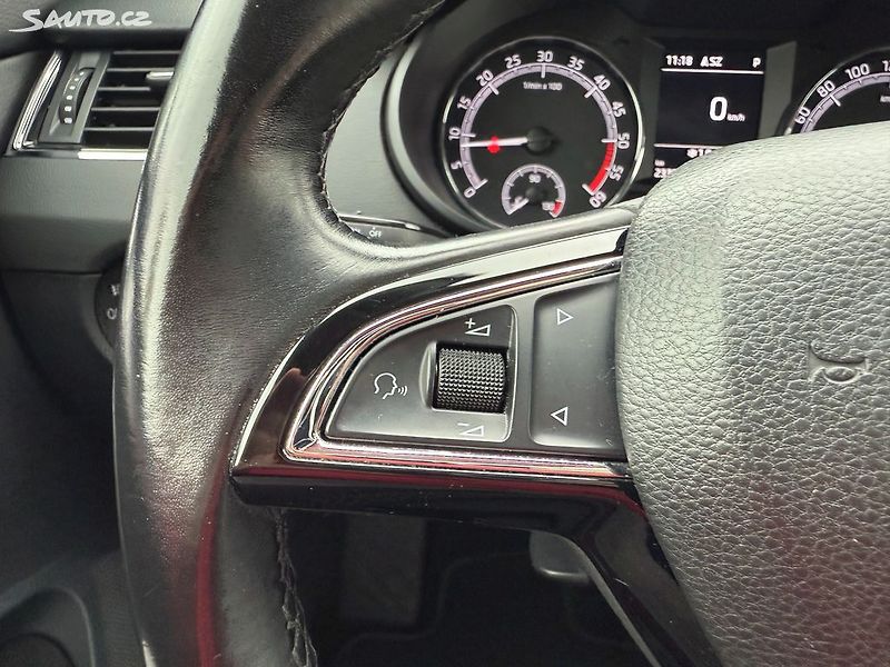 Škoda Octavia 1.6 TDi DSG - fotka 22 z 32