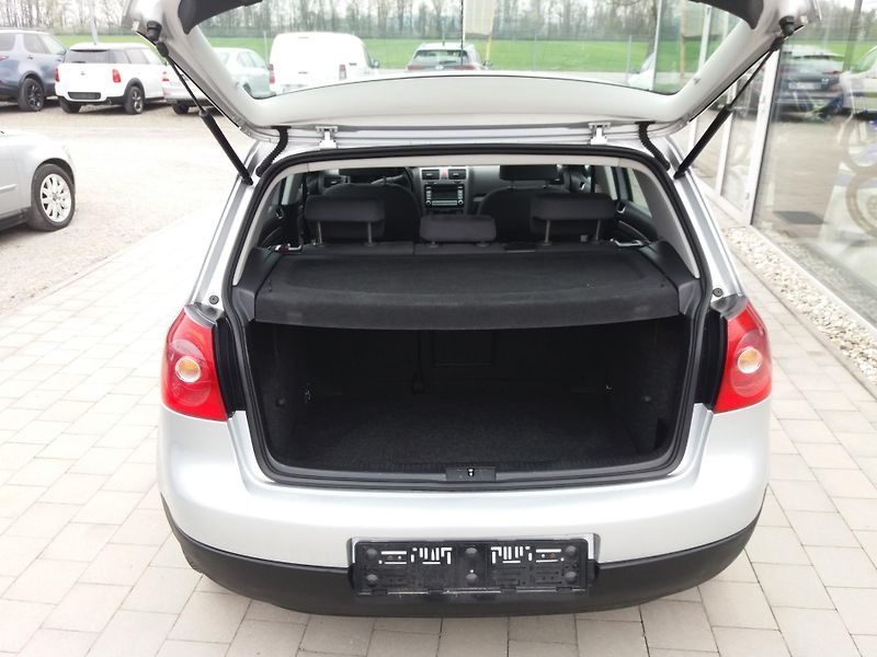 Volkswagen Golf 1.4TSi,DSG,90kW,SERVI.KNÍŽKA - fotka 7 z 21