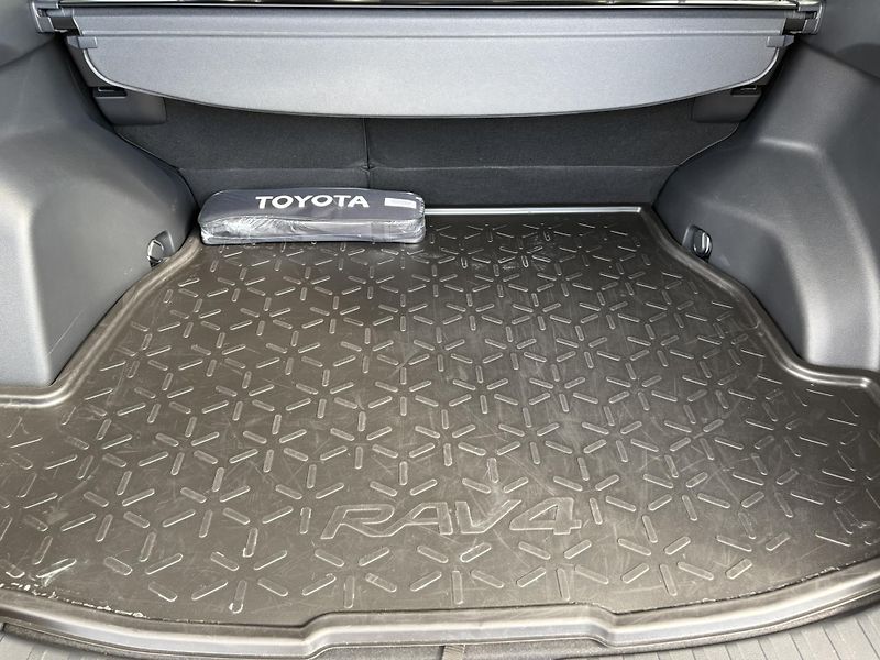 Toyota RAV4 2.5 HSD e-CVT AWD Comfort Styl - fotka 12 z 23