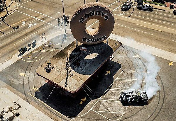 Gymkhana 7 se odehrává v ulicích Los Angeles.
