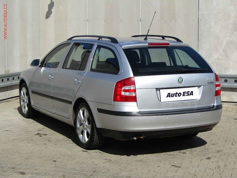 Škoda Octavia (2008) 1.9 TDi, xenon, autoAC - fotka 6 z 19
