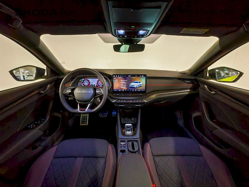 Škoda Octavia (2025) 2.0 TSI 195 kW DSG RS - fotka 5 z 31