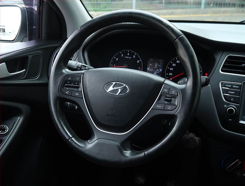 Hyundai i20 (2020) 1.2, ČR,1.maj, Serv.kniha - fotka 18 z 18