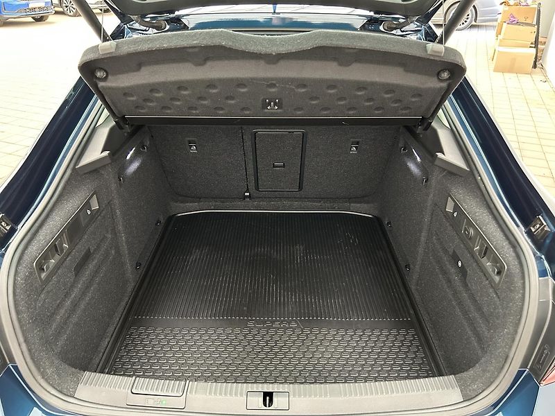 Škoda Superb 2.0 TDI L & K - fotka 27 z 34