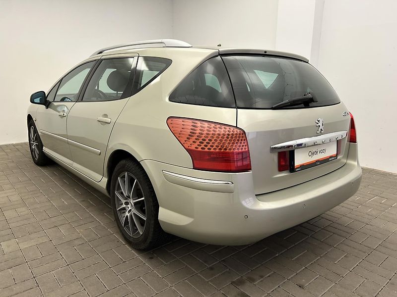 Peugeot 407 2.2 HDI - fotka 21 z 22