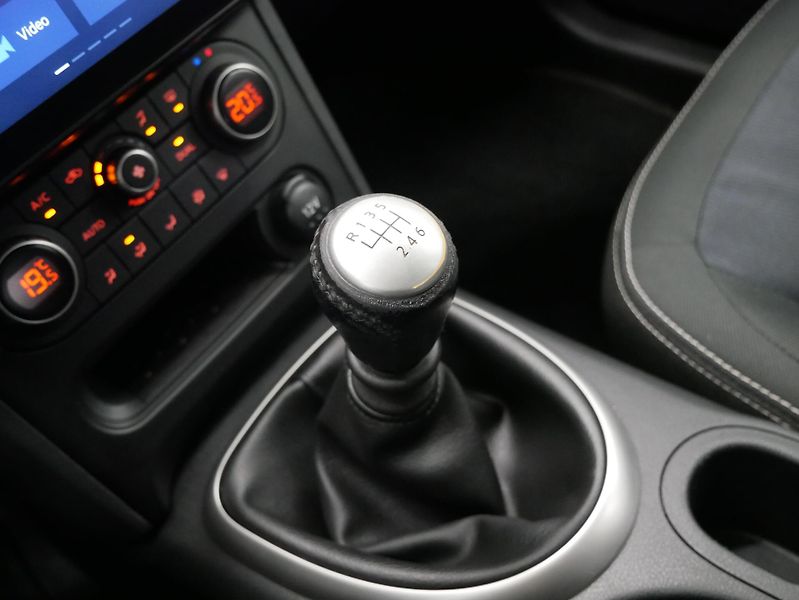 Nissan Qashqai - fotka 21 z 23