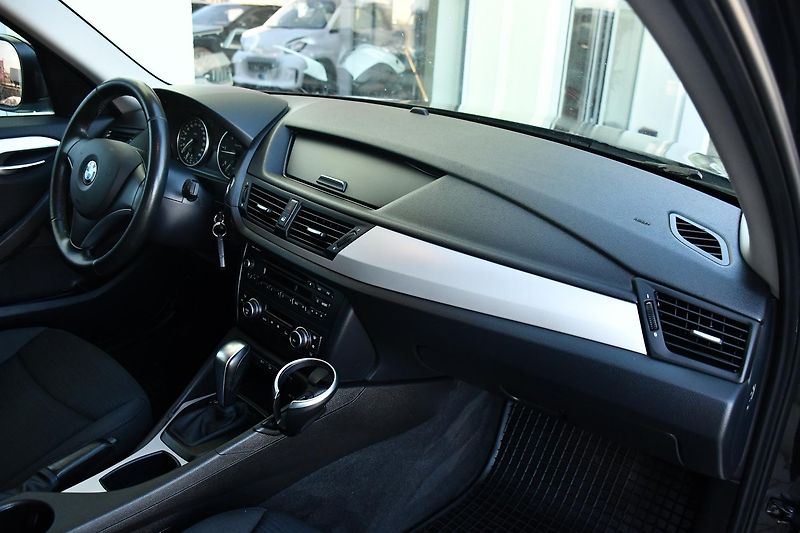 BMW X1 xDrive18d 2xALU - fotka 28 z 37
