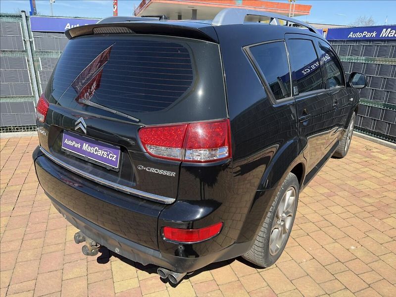 Citroën C-Crosser 2.2 HDi 4x4 - fotka 5 z 16
