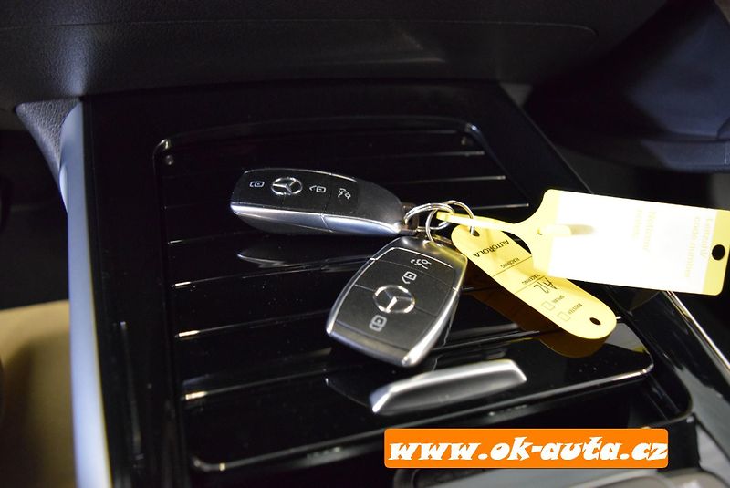 Mercedes-Benz GLB 200 D PRAVIDELNÝ SER. MER. TZ. - fotka 74 z 78