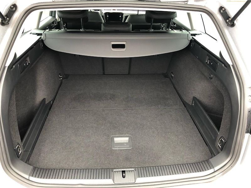 Volkswagen Passat Variant 2.0 TDi DSG 7st. 4Moti - fotka 13 z 29