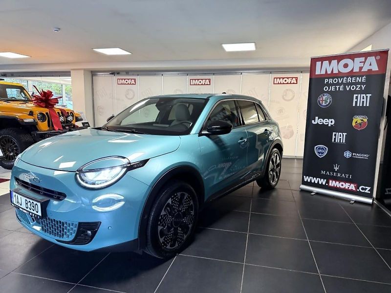 Fiat 600 (2025) 1.2 Turbo Hybrid 145k MHEV eDC - fotka 3 z 19
