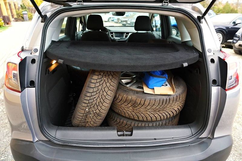 Opel Crossland X (2021) 1,2i 61 kW - fotka 12 z 43