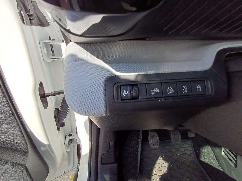 Citroën C3 YOU Turbo 100k Manual - fotka 11 z 17