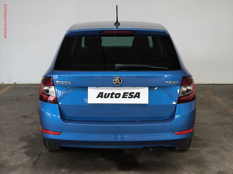 Škoda Fabia (2019) 1.0 TSi, Style, LED, navi - fotka 5 z 18