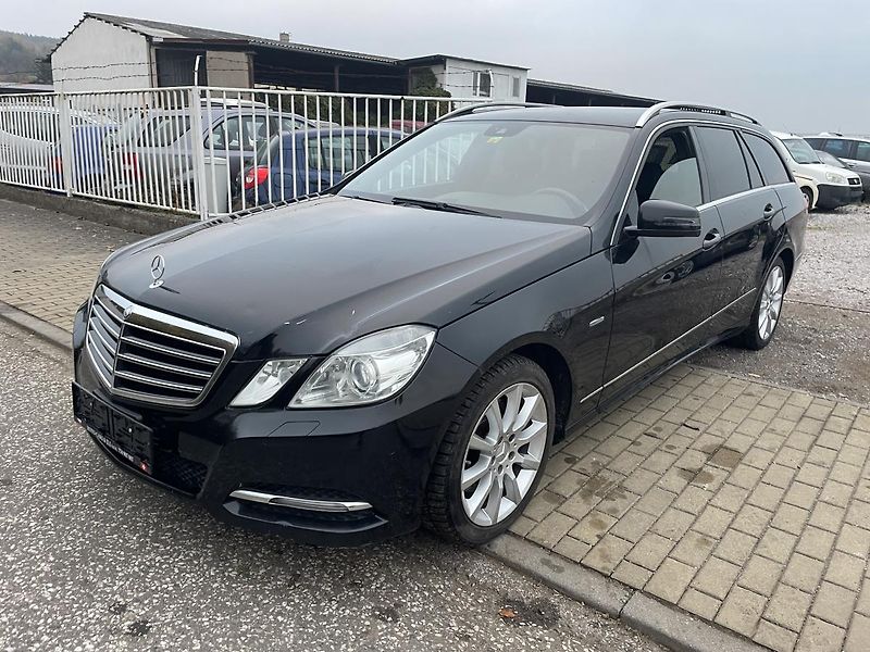 Mercedes-Benz Třídy E (2011) 250cdi T 4M 150kw - fotka 13 z 49