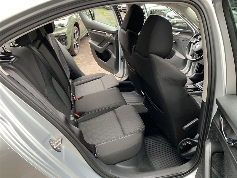 Škoda Octavia 1,0 TSI DSG,ČR,1.MAJ,SERVISKA - fotka 16 z 17