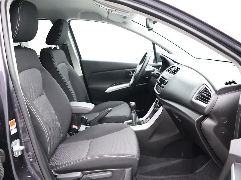 Suzuki SX4 1.6 VVT 88KW 4X4 CZ - fotka 10 z 33