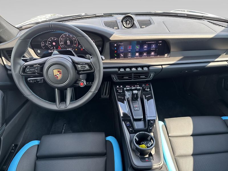 Porsche 911 Carrera - fotka 17 z 28