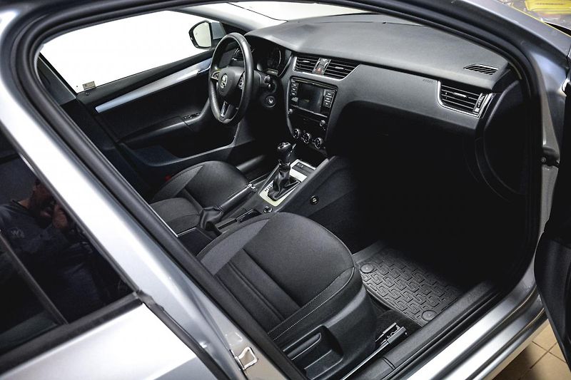 Škoda Octavia (2019) Combi 1.5 Tsi/G-TEC Dsg Ambi - fotka 15 z 33