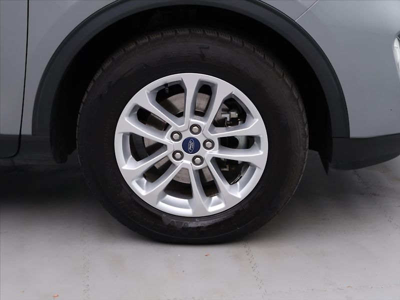 Ford Kuga 2,5 Hybrid 140kW AWD Titanium - fotka 27 z 34