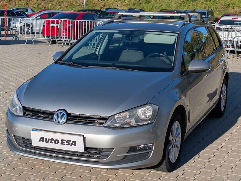 Volkswagen Golf (2016) 1.2 TSi, 2.maj,ČR - fotka 3 z 18