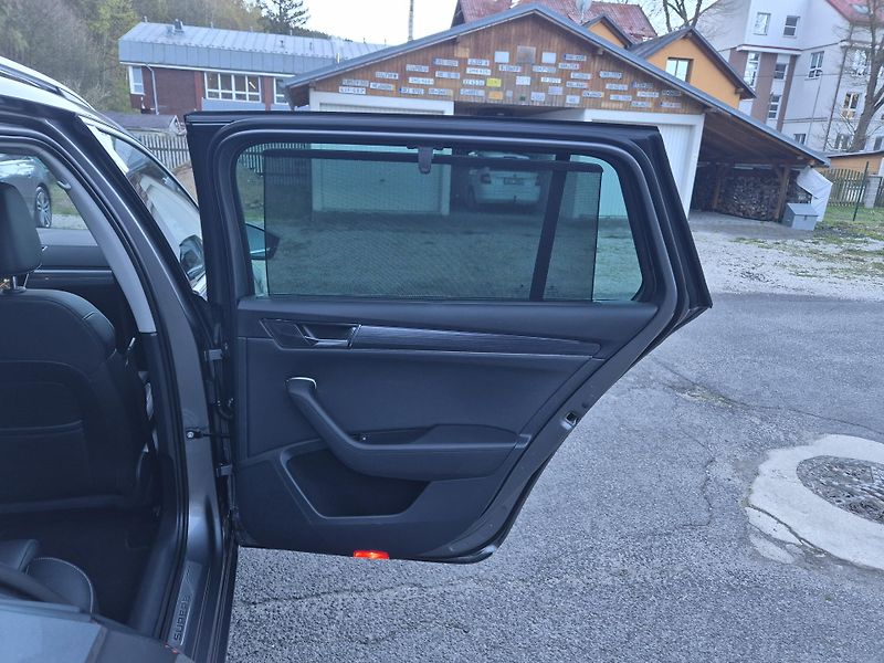 Škoda Superb Combi 2,0TDi DSG 110kw 17ALU - fotka 38 z 48