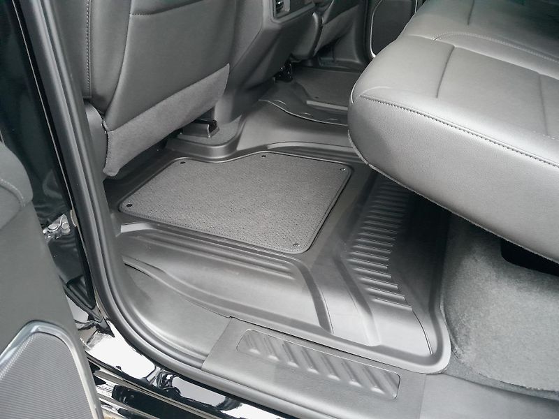 Chevrolet Silverado (2026) 6,2 V8 Trail Boss Z71 - fotka 22 z 45