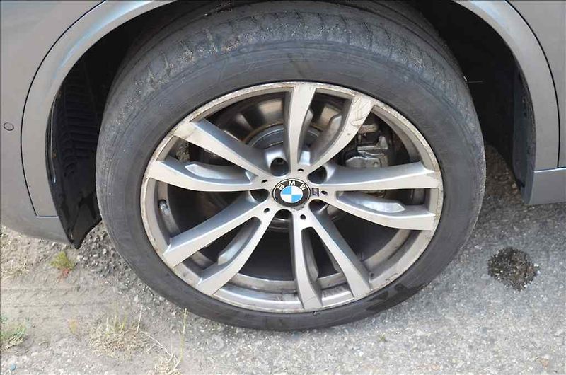 BMW X5 (2017) XDRIVE AT - fotka 5 z 18
