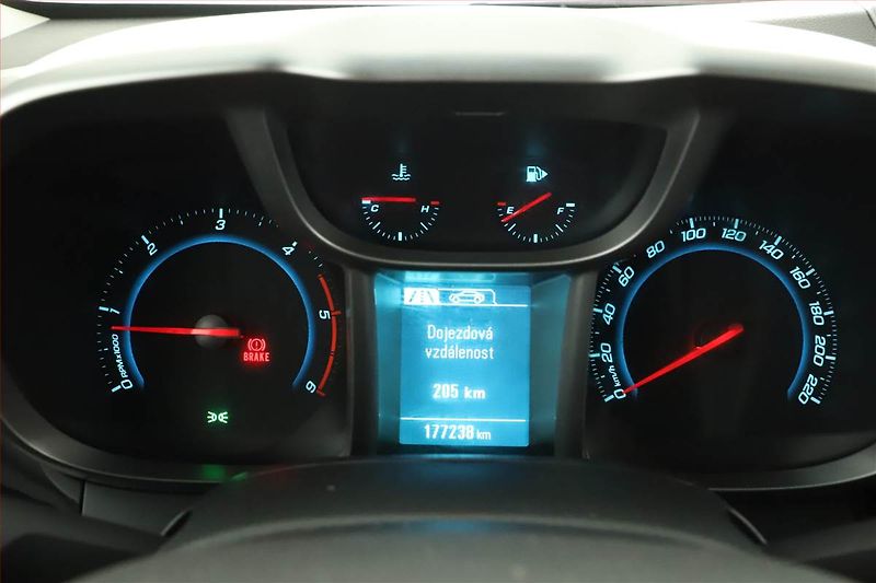 Chevrolet Orlando (2014) 2.0 VCDi, 7 míst, Tempomat - fotka 9 z 15