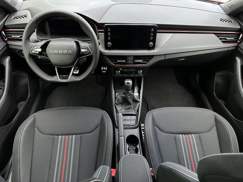 Škoda Kamiq 1.0TSi Monte Carlo 116PS Matri - fotka 33 z 41