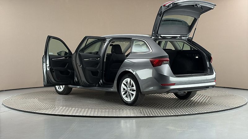 Škoda Octavia 1.5 TSI Style Combi - fotka 7 z 25