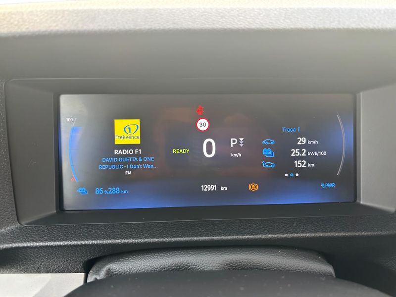 Toyota ProAce Full Electric 75kWh Active - fotka 15 z 23