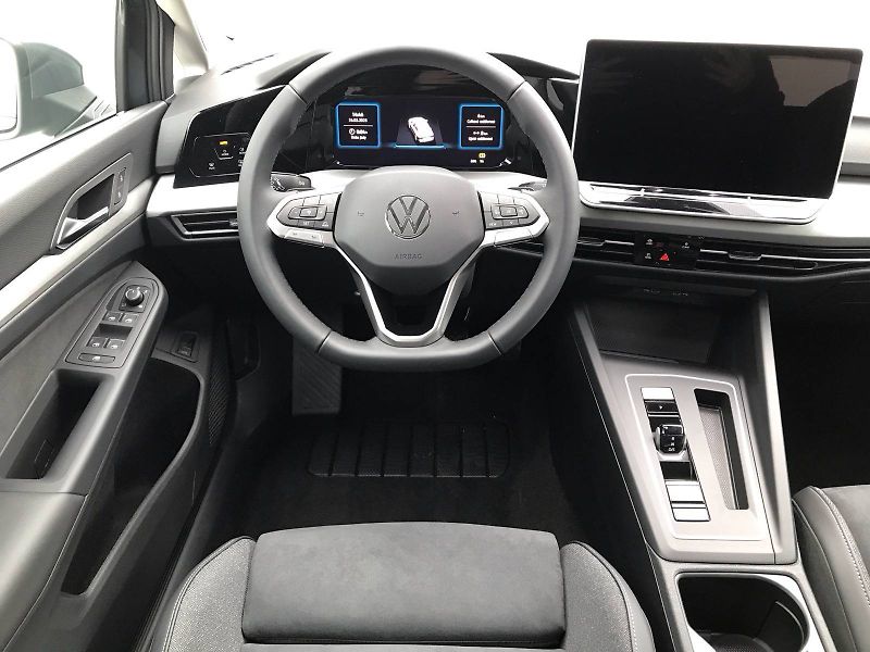 Volkswagen Golf (2026) People 7DSG 1,5eTSI - fotka 6 z 7