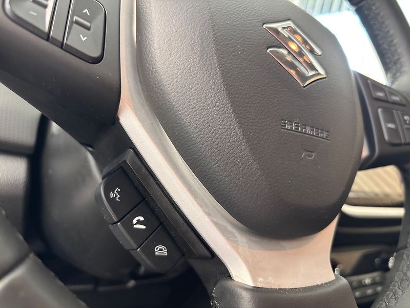 Suzuki SX4 S-Cross Comfort+ 4x4 Navigace /Xenony - fotka 13 z 29