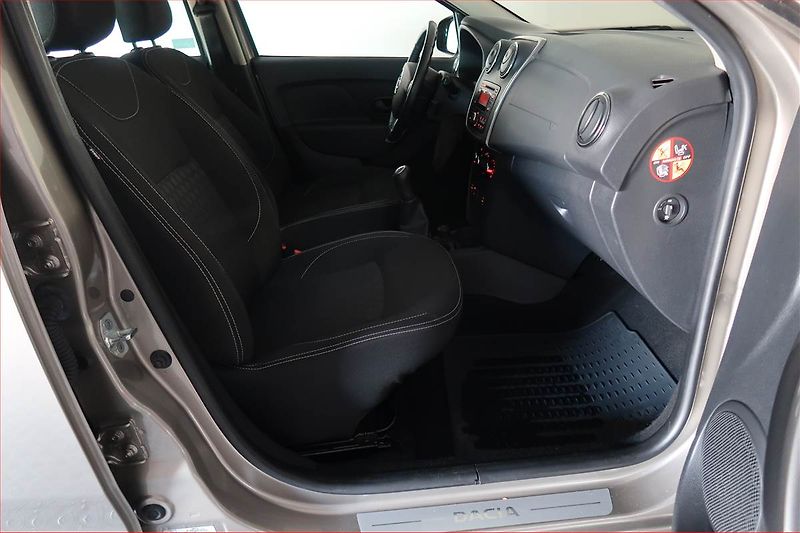 Dacia Logan (2015) 0.9 TCe, ČR,1.maj, Tempomat - fotka 9 z 15