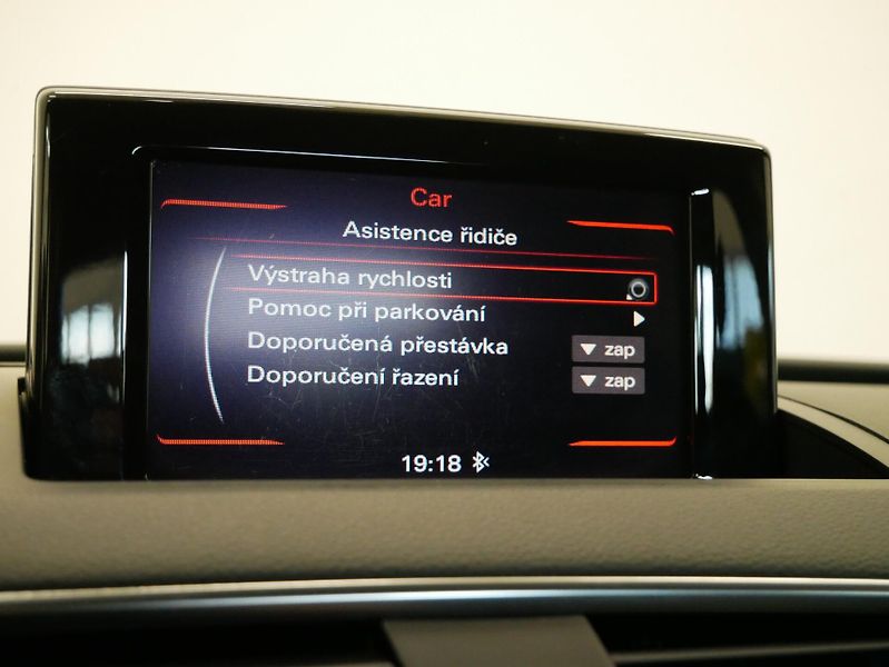 Audi Q3 - fotka 20 z 26