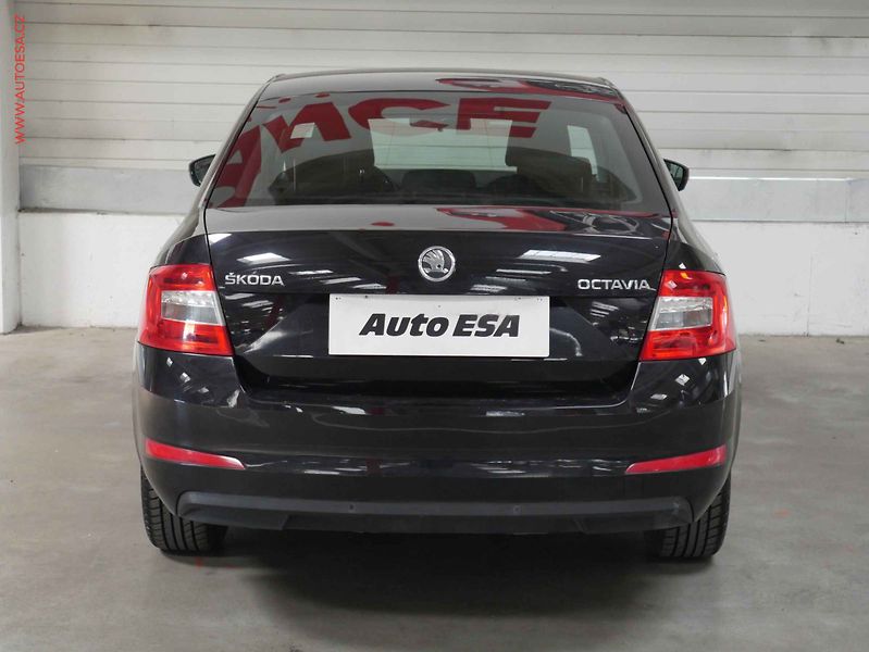 Škoda Octavia (2013) 2.0TDi, ČR, AAC, p.čidla - fotka 5 z 20