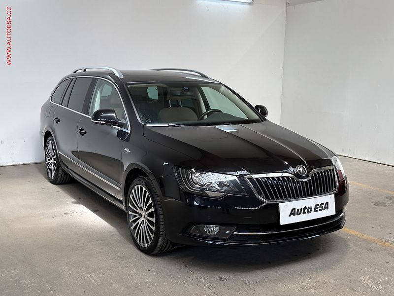 Škoda Superb (2013) 2.0 TDi 4x4, L&K, DSG, panor - fotografie inzerátu