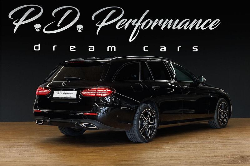 Mercedes-Benz Třídy E (2021) E 300 de T 4Matic AMG Line - fotka 9 z 39