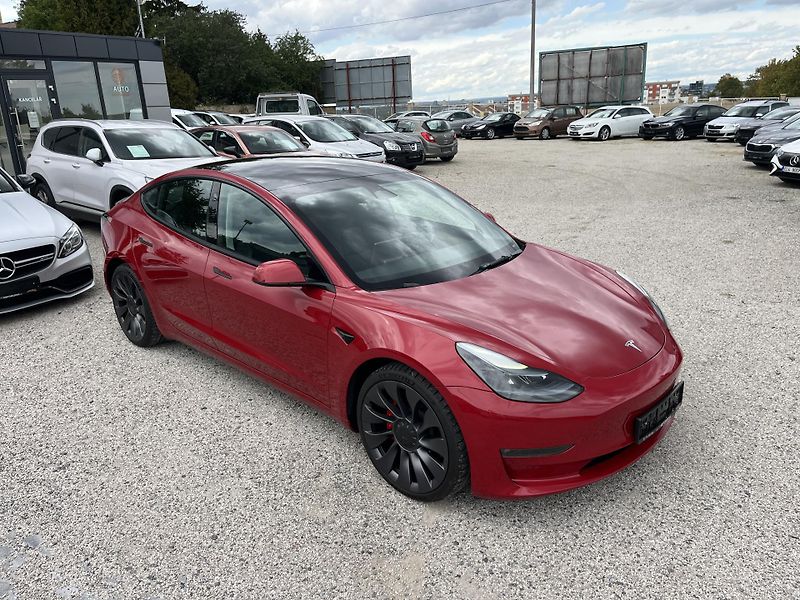Tesla Model 3 (2023) Performance, 4x4, 460 k - fotka 10 z 13