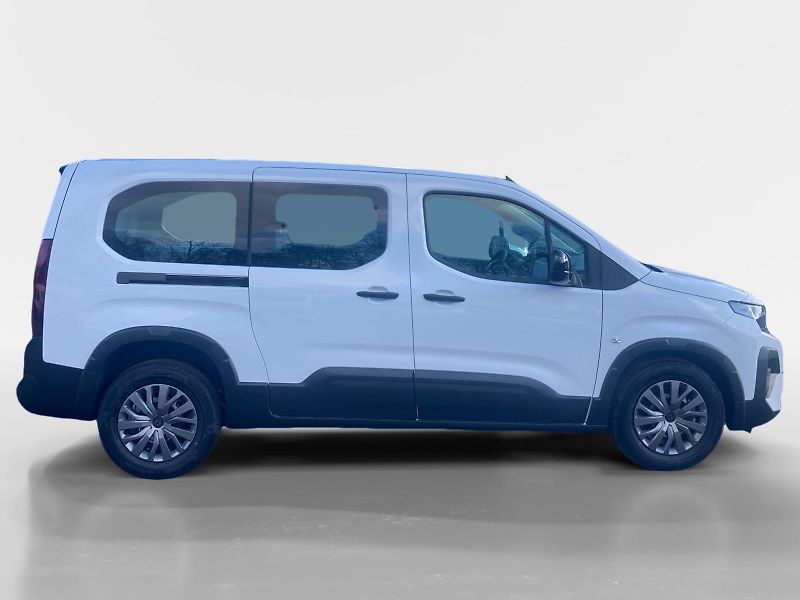 Peugeot Rifter (2025) LONG ALLURE BlueHDi 130 EAT8 - fotka 6 z 15