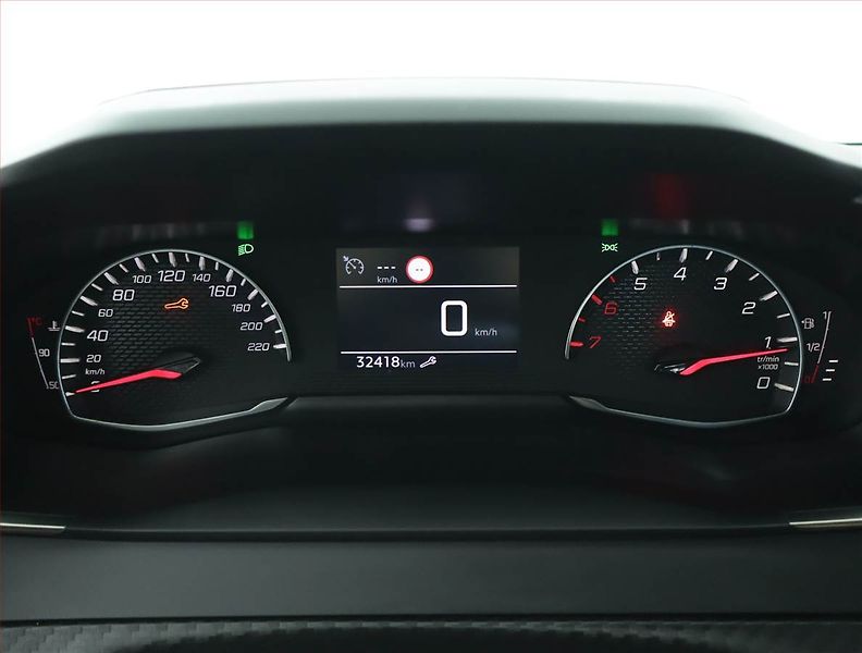 Peugeot 208 (2024) Active 1.2 PureTech - fotka 11 z 15